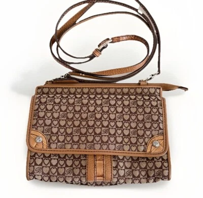 Bandolera organizadora de tarjetas billetera Brighton marrón lona corazón cuero ribete y correa Foto 1 de 4