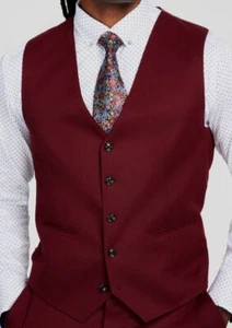 Tayion Collection Men's Red Classic-Fit Solid Suit Separate Vest Size S - Picture 1 of 1