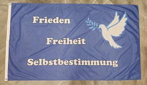PREMIUM Fahne Flagge Frieden Freiheit Selbstbestimmung weiße Taube - 90 x 150 c - Bild 1 von 3
