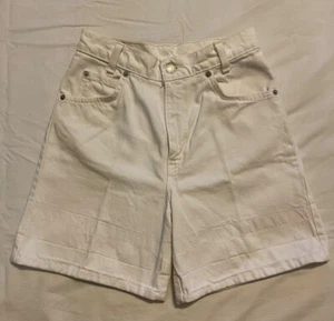 VTG Levis 33321-0251 Made In USA White Denim Shorts Girls Size 14 Reg 80’s 90’s - Picture 1 of 11