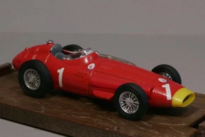 Brumm r092 - Maserati 250F 1957 German G.P. 1/43 Juan Manuel Fangio boxed - Immagine 1 di 2
