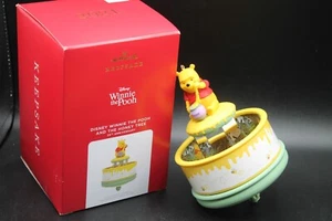 Hallmark Weihnachtsschmuck Winnie Puuh und der Honigbaum PT3 - Bild 1 von 3