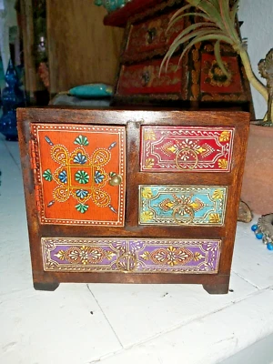 INDIAN HAND PAINTED MANGO WOOD 3 DRAWER, 1 DOOR CHEST - Image 1 of 4