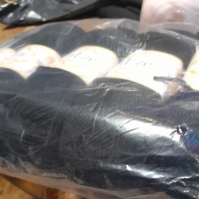 JOBLOT  5 x 100g BALL 4 Ply Chainette Knitting Wool Yarn ⚫️ Black Wholesale 10 - Image 1 of 3