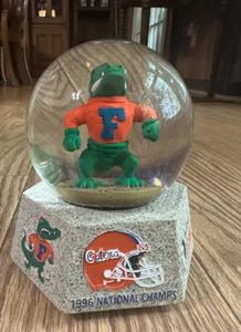 UNIVERSITY OF FLORIDA GATORS GLOBO DI NEVE SUONA GATORS FIGHT SONG - Foto 1 di 5