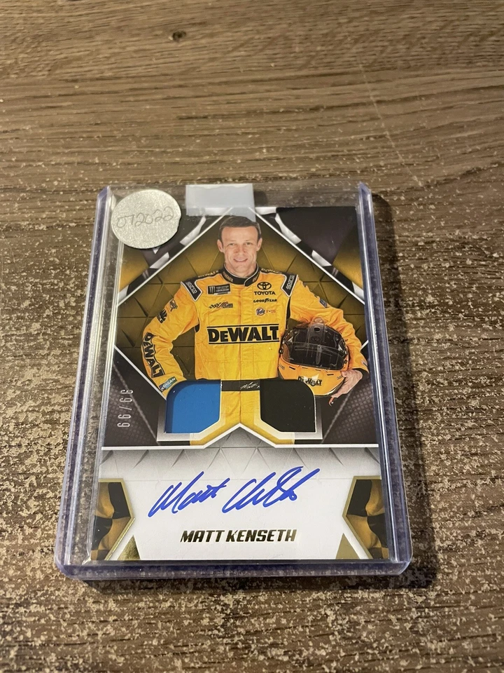 2019 VICTORY LANE #MK MATT KENSETH DUAL SWATCH SIGNATURES AUTOGRAPH #’D /99 - Image 1 of 2