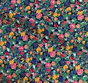 Dress Fabric Remnant Small Floral Granny Print Polyester Crinkle 112cm x 80cm - Picture 1 of 4