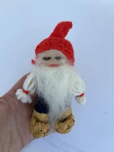 De Colección Arte Popular Sueco Tejido Elfo Tomte Gnomo Navidad Único Adorno Regalo - Imagen 1 de 8