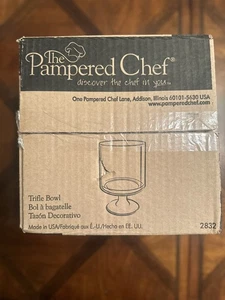 Pampered Chef #2832 Glas Kleinigkeit Schüssel Schale mit Ständer Deckel nicht mehr produziert (IN BOX, NEU!) - Bild 1 von 13