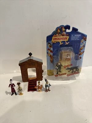 2000 Playmates Chicken Run Ginger Mr. Tweedy Guard Dog & Tweedy Farm Фигурки Хижина - Изображение 1 из 4