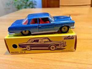 Mercedes 220 SE - Solido - in blau - mit Originalschachtel - Bild 1 von 11