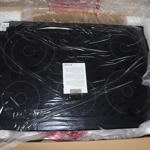 LG LCE3010SB 30" Black 5 Element Smoothtop Electric Cooktop NIB - Picture 1 of 3