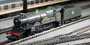 Hornby R2141 BR Castle Class 4-6-0, 5069 in BR Green Livery. Excellent, boxed - Picture 1 of 11