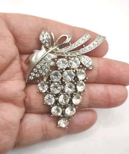 Vintage ST Clear Rhinestone Grape Brooch Pin, 2", S87 - Picture 1 of 3
