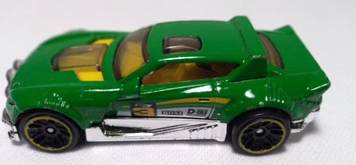 Hot Wheels Rally Cat Green Diecast Collectible Car 2017 DTX15 Mattel #3 Loose - Image 1 of 4