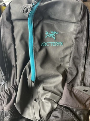 Arc'teryx Backpack Arro 22 Black/Blue - Image 1 of 4