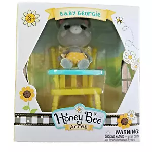 Honey Bee Acres Baby Georgie Flocked Bear Cub in Highchair New Box - Picture 1 of 5