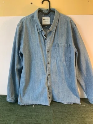 Modern Amusement Men's Long Sleeve Blue Denim Button Up Jean Shirt Size Large - Image 1 of 4