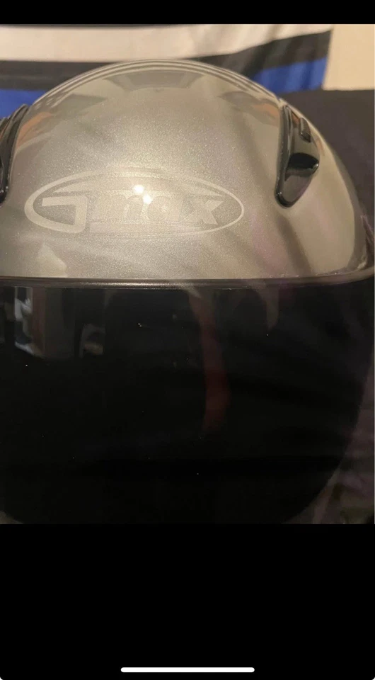 Casco de moto G Max’s talla pequeña con visera de fibra de carbono Foto 1 de 4