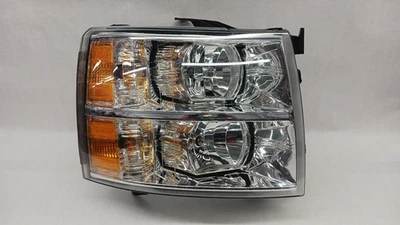 '07-'13 CHEVROLET SILVERADO 1500 Right passenger headlight OEM Grade A! - Image 1 of 4