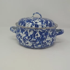 Golden Rabbit Enamelware Cobalt Blue & White Swirl Mini Dutch Oven 2.5 Qt  - Picture 1 of 13