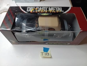 Road Signature Deluxe Edition 1948 Ford Black Convertible 1:18 Scale Diecast NIB - Picture 1 of 14