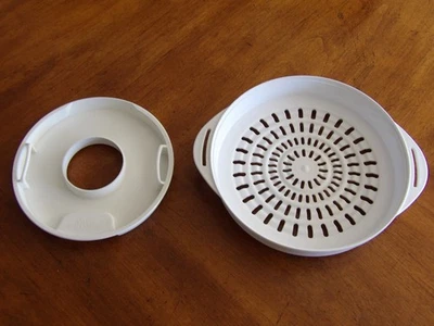Betty Crocker Food Steamer BC-1590 Replacement White Basket Strainer + Drip Tray - Image 1 of 4