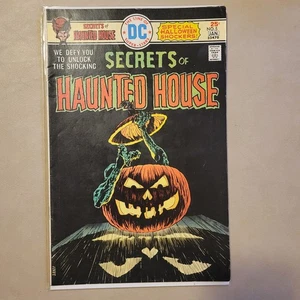 Secrets Of Haunted House #5, copertina classica Bernie Wrightson, da FN a VF, 1975, DC! - Foto 1 di 10