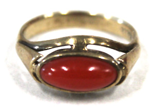 Vintage 8K Gold Ladies Ring w/ Red Coral 333
