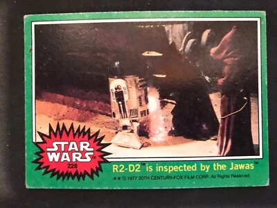 1977 Topps Star War serie 4 - tarjeta verde #228 - R2-D2 inspeccionado por los Jawas Foto 1 de 2