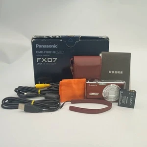Panasonic Lumix DMC-FX07 Compact Digital Camera 7.2MP w/Battery Charger Cable - Picture 1 of 11