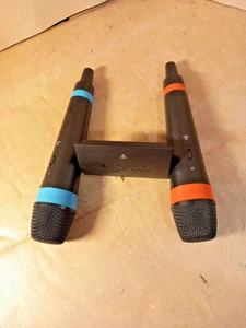 Singstar Microfoni Wireless SLEH-00089 con Ricevitore e Cavo USB - PS3/PS2  - Foto 1 di 11