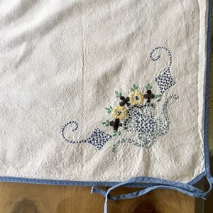 Vtg Hand Embroidered Tablecloth with ties for card table - Picture 1 of 9
