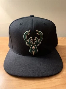 Snapback Milwaukee Bucks Mitchell & Ness - Imagen 1 de 3