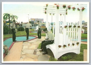 1986 Asbury Park New Jersey USA Military Men Playing Miniature Golf postcard E2 - Picture 1 of 2