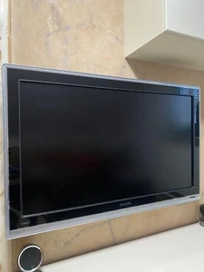 PHILIPS CINEOS AMBILIGHT TV 42PFL9732D/10 FERNSEHER GEBRAUCHT/DEFEKT - Bild 1 von 7