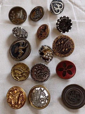 15 Antique Ornate Metal Buttons. - Image 1 of 4