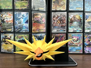 Zapdos Pokeball (3D printed) Pokemon collectable - Picture 1 of 3