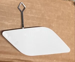 10-13 MERCEDES E350 SEDAN FRONT BUMPER TOW HOOK COVER CAP / Artic White - Picture 1 of 1