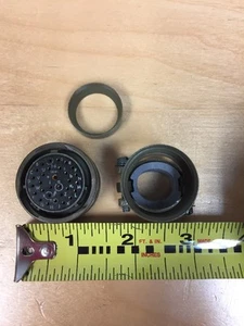 ***NEW*** MILITARY STYLE CONNECTOR, BTO6AC18-30S - Picture 1 of 4