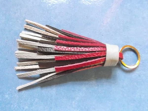 Schlüsselanhänger Taschenschmuck Bommel 100% Leder BUNT 13,5 cm GLÜCKSBRINGER - Bild 1 von 2