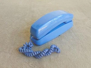 Blau Slim Line Telefon Unisono Elegant Retro Ungewöhnliche Farbe Requisiten Kitsch HK - Bild 1 von 9