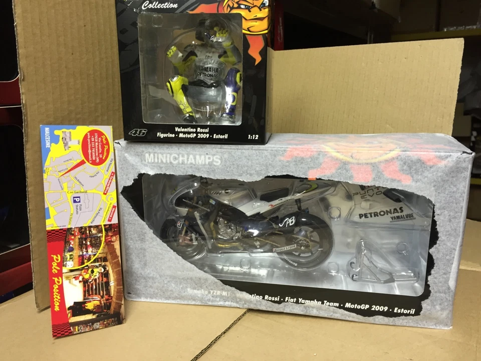 1:12 MINICHAMPS V. ROSSI FIGURE + BIKE YAMAHA ESTORIL 2009 RARE NEW  - Immagine 1 di 1