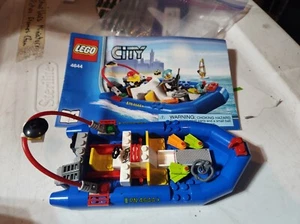 LEGO CITY: Marina 4644 BOAT ONLY incomplete with Instructions - Picture 1 of 4