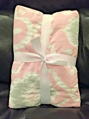 NUEVO Pottery Barn Kids Claire Ikat Euro acolchado farsa rosa, gris, blanco, lunares Foto 1 de 2
