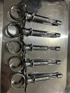 Lotto di 12 siringhe aspiranti anestetico dentale stile Hu-Friedy CW da 1,8 ml SYRCW - Foto 1 di 3