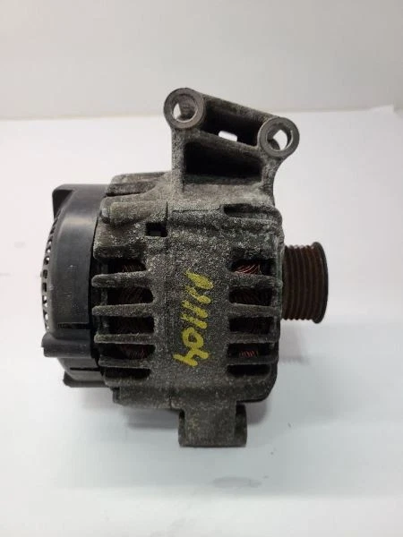 Alternador Ford Fiesta 2011-2019 1,6 L sin turbo   Foto 1 de 4