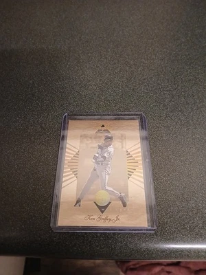 1994 Donruss Baseball Leaf Limited Gold Ken Griffey Jr./10,000 - Image 1 of 4