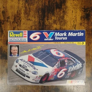 Revell 1:24 Scale NASCAR Mark Martin Taurus Valvoline Car #6 Model Kit 85-2477 - Picture 1 of 5