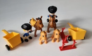 Vintage Wild Plant Kids Farm Animals Toys Horses Carts Farmers x 2 Lots - 2008  - Bild 1 von 9